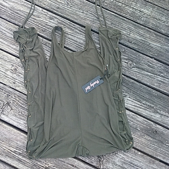 Peachy Girl Pants - NWT jumper